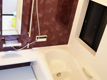 広々としてゆったり足を伸ばせる浴室になりました。