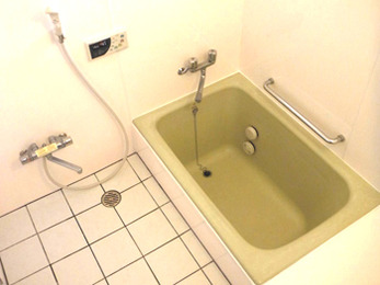 滑りづらく、白くて明るい印象になりました。